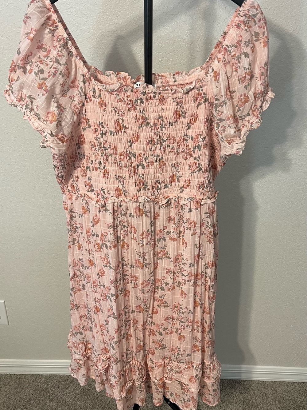 Celebrity Pink Pink Floral Midi Dress